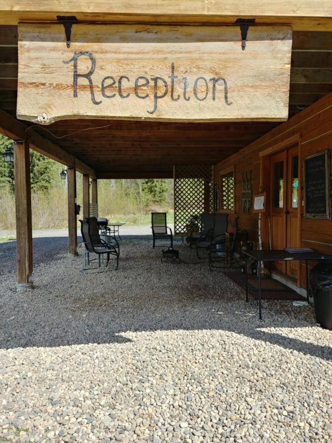 Villa Wolfwood Guest Ranch Clearwater Exterior foto