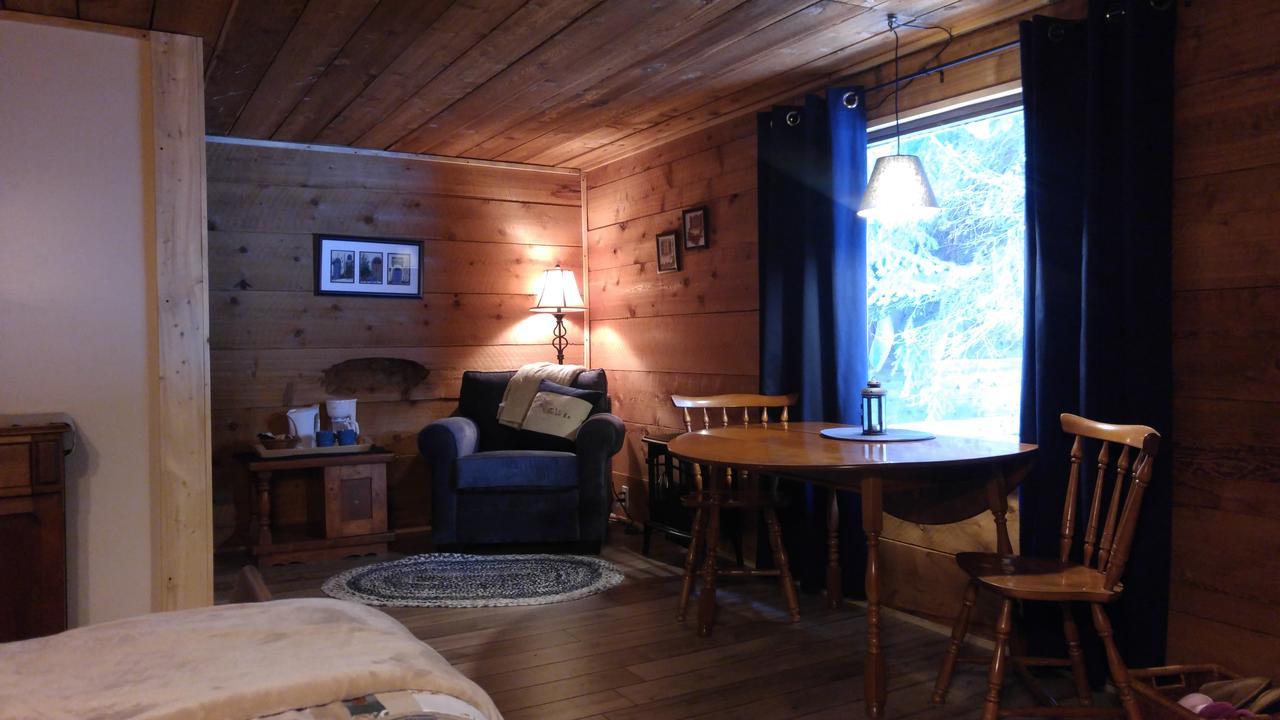 Villa Wolfwood Guest Ranch Clearwater Exterior foto